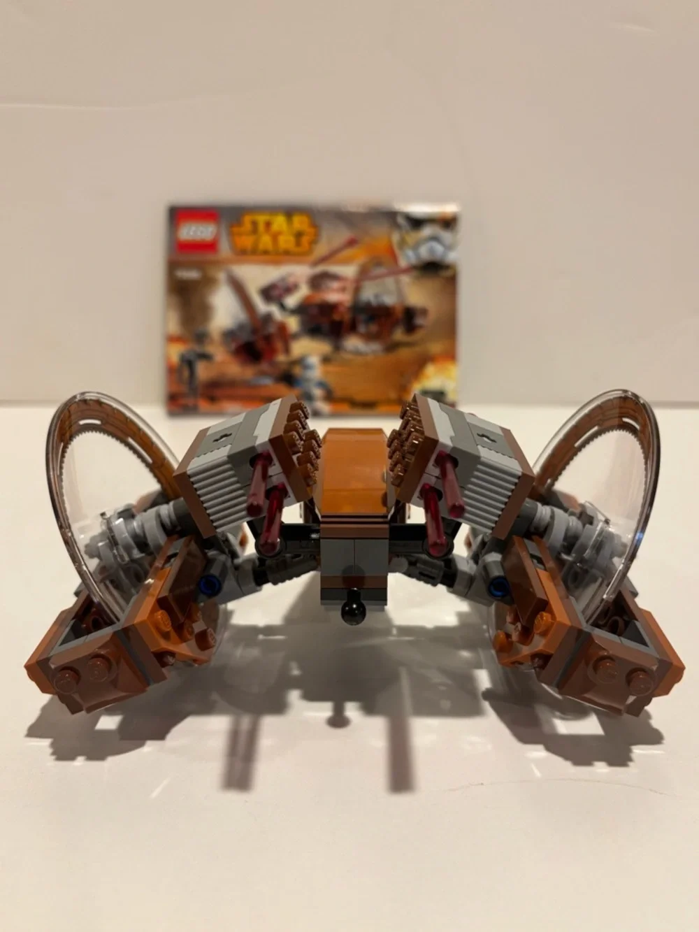 LEGO #75085 Star Wars Hailfire Droid - Picture 8 of 13